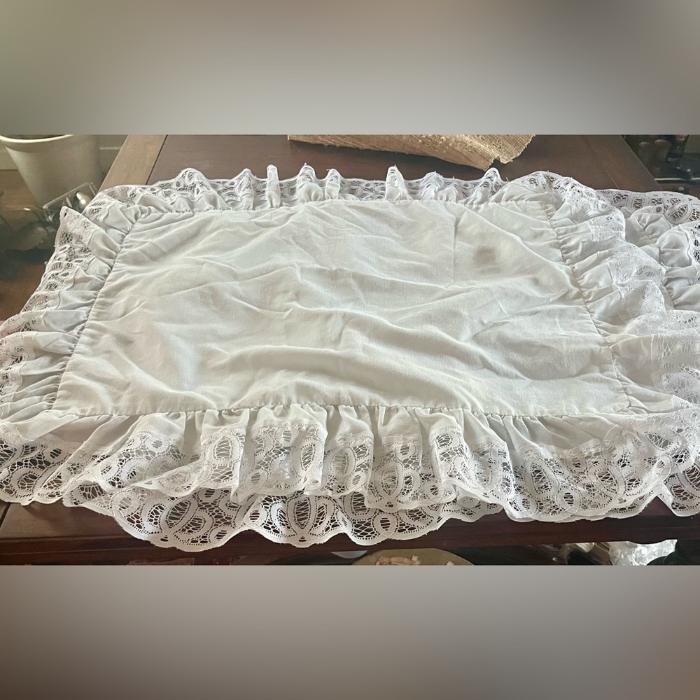 Pair of White Lace Pillow Shams
